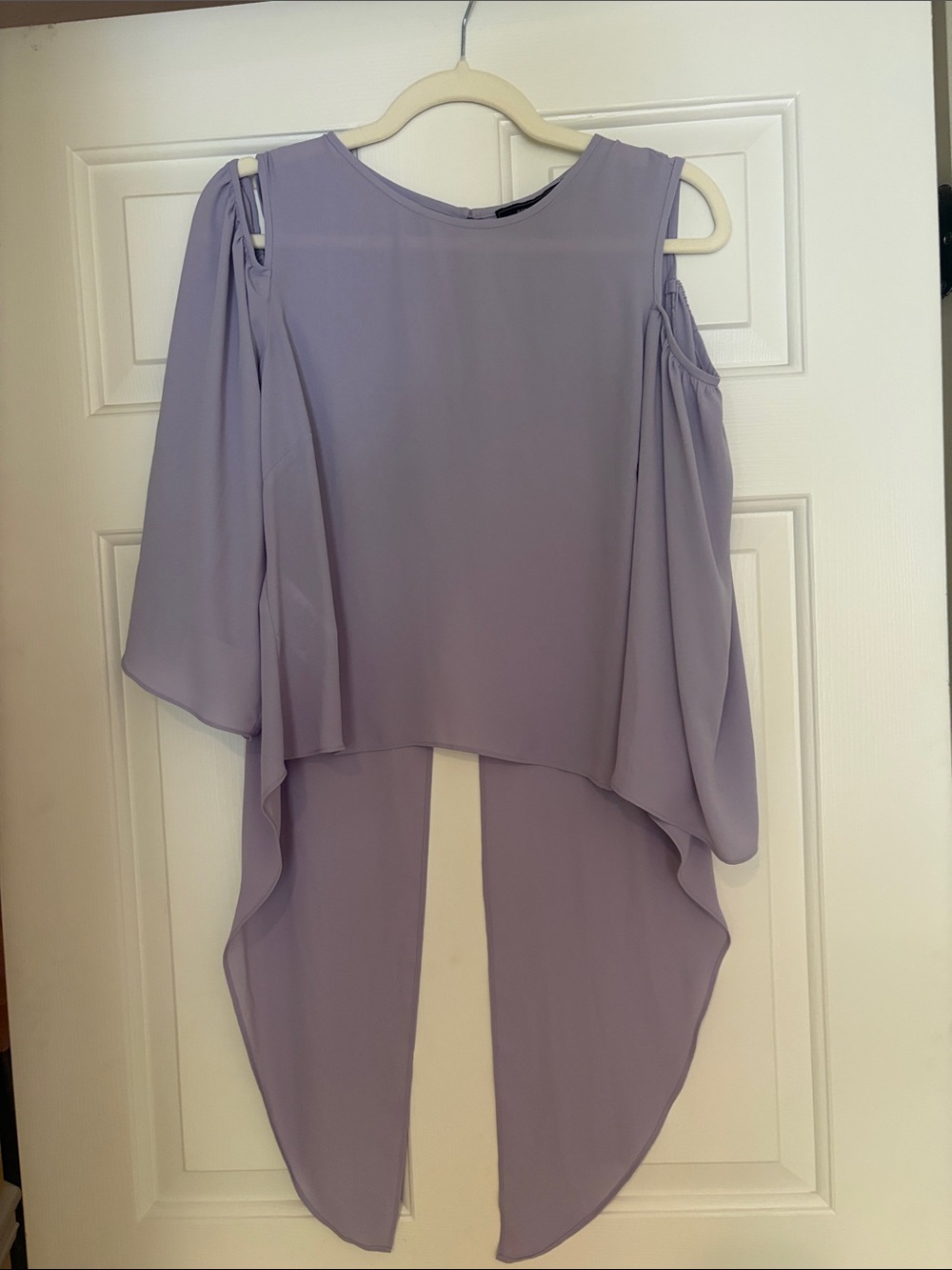 BCGB MAXAZRIA Lavender Cold-Shoulder High-Low Top